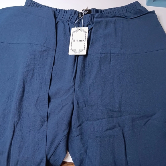 NWT women's 2XL pants Tapered high rise,E retro, butterfly print, Pockets. - Picture 9 of 14